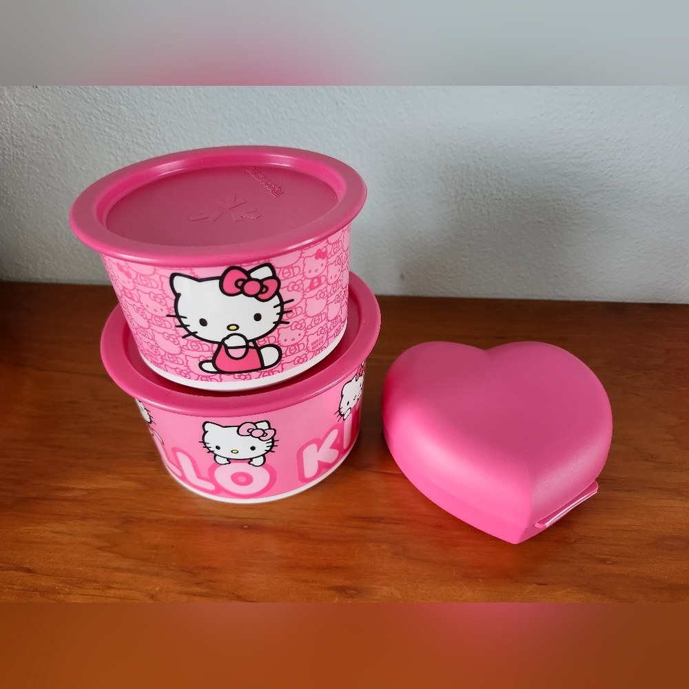 Hello Kitty and Heart Tupperware